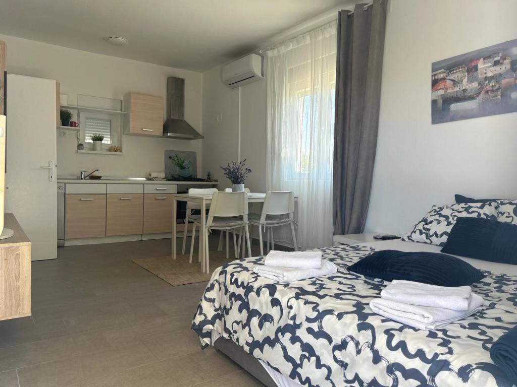 Apartmani Fulir Vrsi Zewnętrze zdjęcie