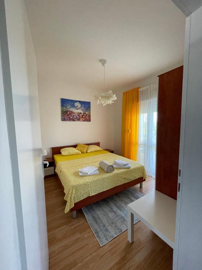 Apartmani Fulir Vrsi Zewnętrze zdjęcie