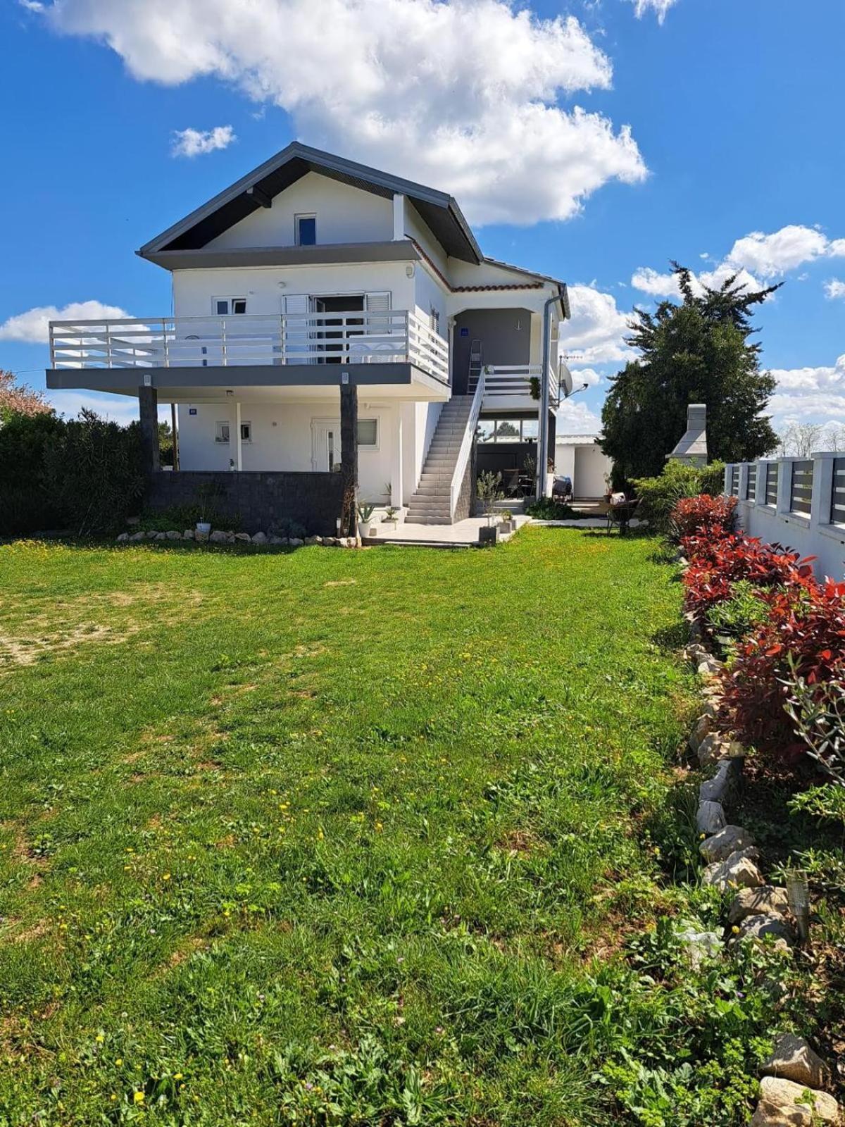 Apartmani Fulir Vrsi Zewnętrze zdjęcie